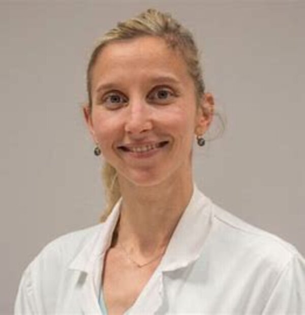Portrait de Dr. Lise Lecointre, gynécologue-obstétricienne aux Hôpitaux Universitaires de Strasbourg et chercheuse à ICube