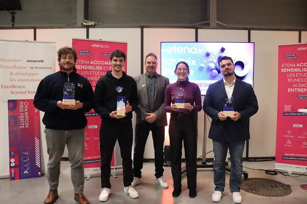 Photo de groupe des quatre lauréats du Prix Pépite 2025 à Strasbourg