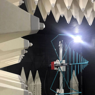 Chambre anéchoïque FRANKONIA pour test de compatibilité électromagnétique (CEM) de la plateforme C3Fab